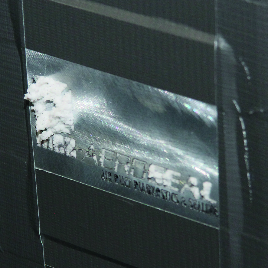 Ohne vorherige Suche werden Löcher, Spalten und Ritzen mit dem Aeroseal®-Verfahren von innen heraus zuverlässig und dauerhaft abgedichtet.