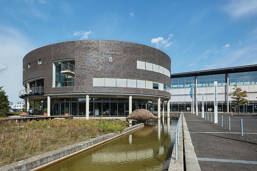 Außenansicht des Kreishauses Gütersloh. Bild: Salto Systems
