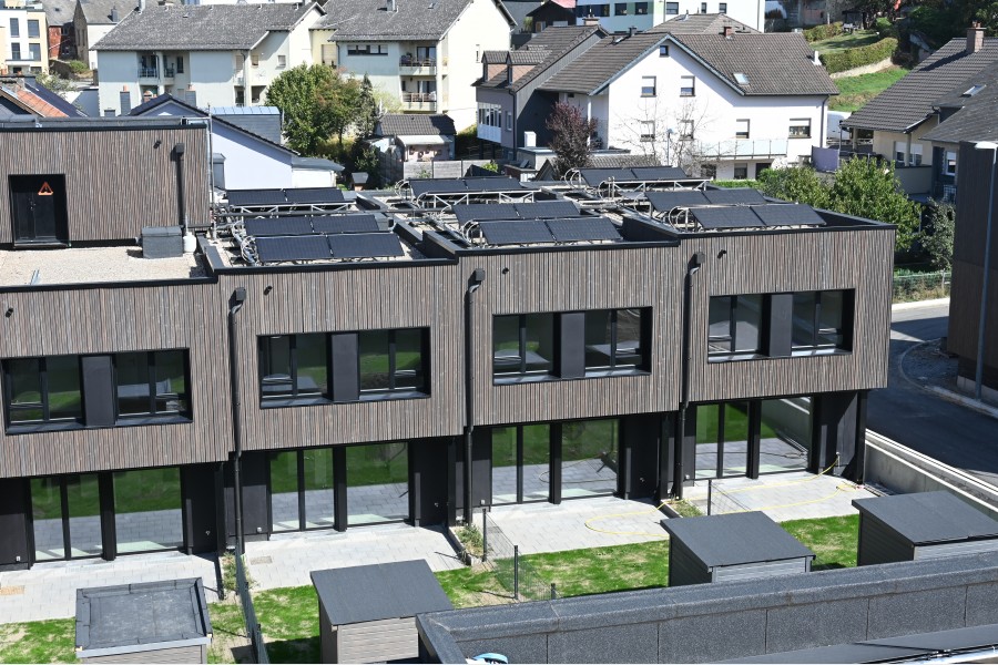 Im neuen Stadtteil liefern 3.000 PVT-Kollektoren von Consolar erneuerbare Energie. Bild: Consolar