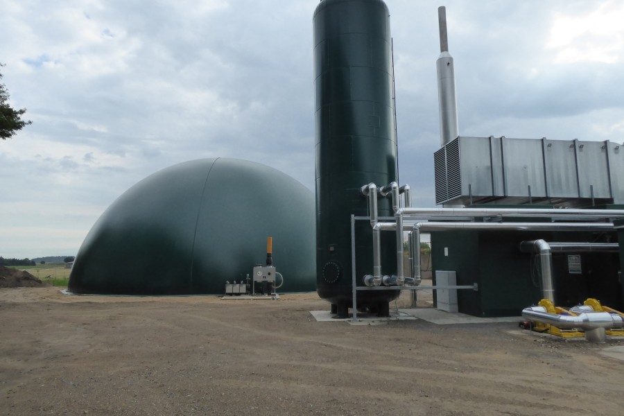 Biogasanlage mit Speicher der LU Tangeln eG (Foto: Landwirtschaftliches Unternehmen Tangeln e. G.)