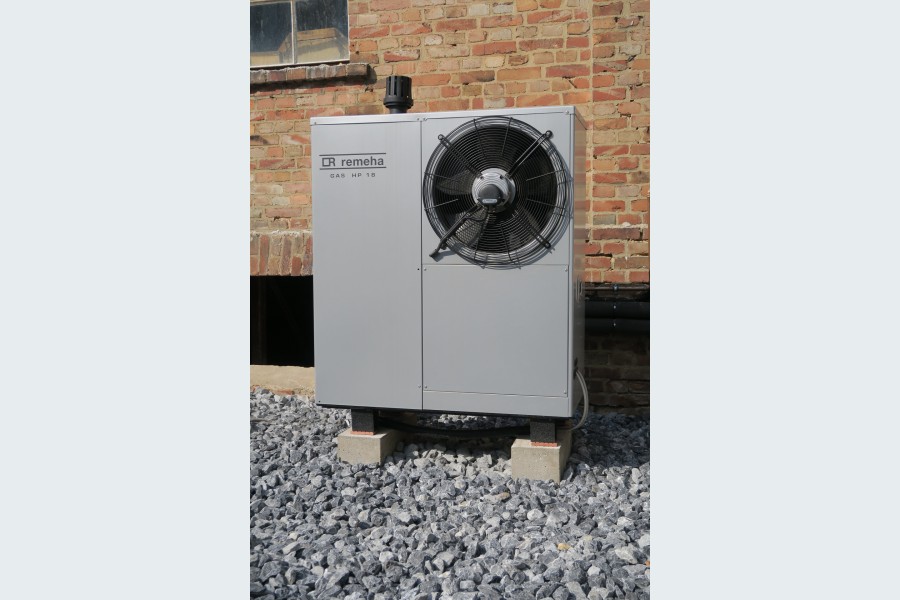Die Absorptionswärmepumpe Gas HP 18 bietet einen flexiblen Einsatzbereich und punktet mit attraktiven Fördermöglichkeiten. Quelle: Remeha GmbH, Emsdetten