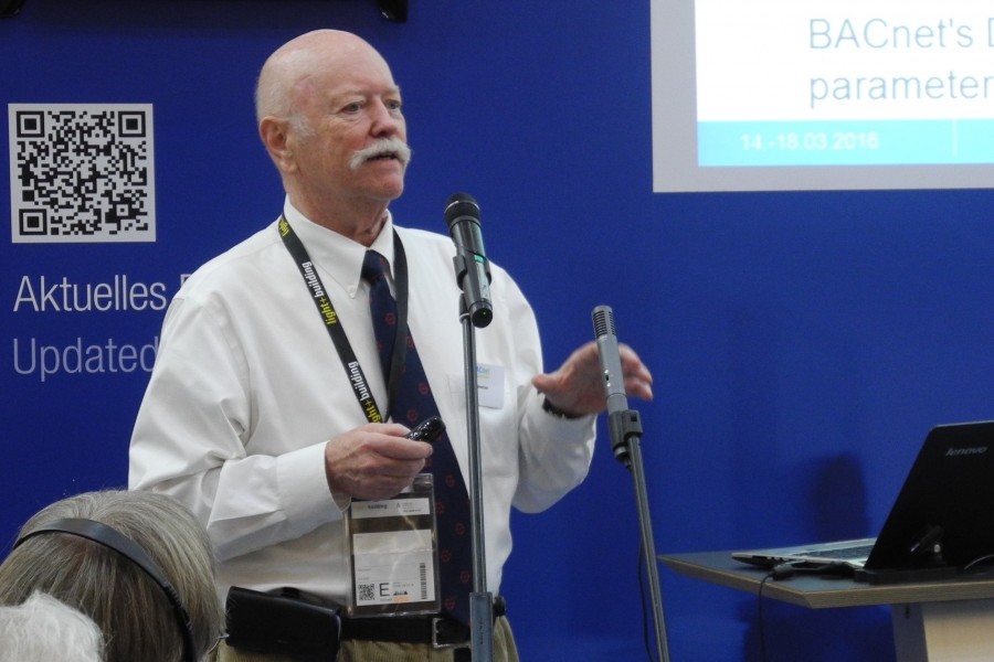 H. Michael Newman auf der Light + Building 2016 in Frankfurt/M. Quelle: BACnet Interest Group Europe (BIG-EU) 