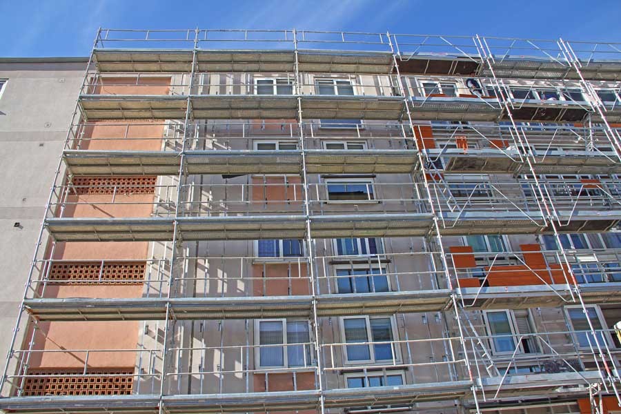 Bestandssanierung muss stärker gefödert werden als neubau. Quelle: stock.adobe.com/illustrez-vous