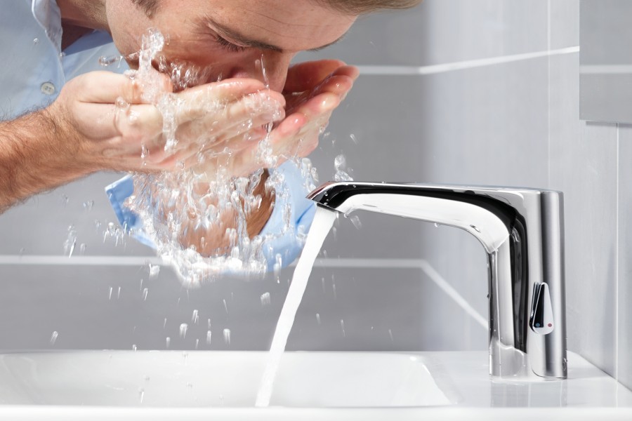 Nach Flutschäden sind Trinkwasserinstallationen vom Fachmann zu überprüfen und Maßnahmen zu ergreifen, so dass Nutzer- und Trink-wasserhygiene gewährleistet sind. - Quelle: SCHELL GmbH & Co. KG 