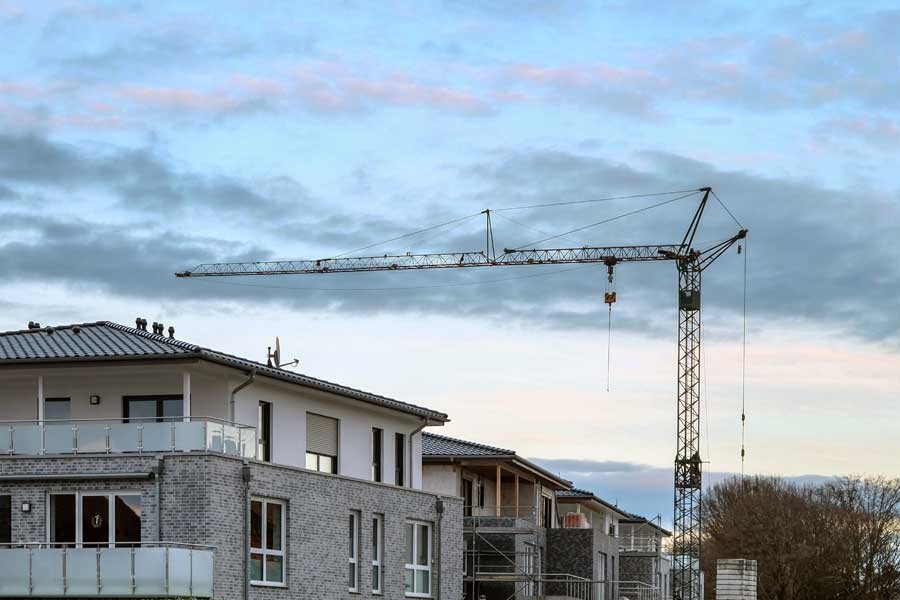 Der Antragsansturm am Morgen führte zum umgehenden Erschöpfen der Mittel für die Neubauförderung. Quelle: stock.adobe.com/redaktion93