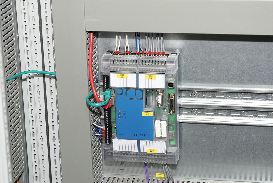 Die im Projekt eingesetzten PCD2.M4560 Controller sind mit ihrer hohen Performance Herzstück der Steuerungs- und Regelungsfunktionen. Bild: SBC 