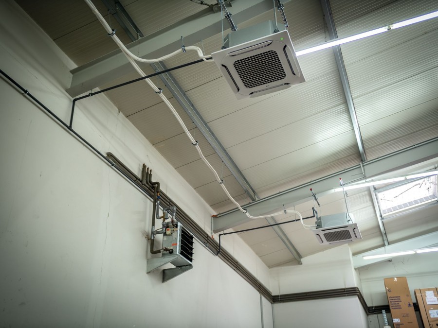 Mit dem innovativen „Dual Vane“-Lamellensystem lässt sich durch einen vergrößerten Einlassbereich der Luftstrom erhöhen, und ein breiterer sechsstufiger Öffnungswinkel von 10–85 ° erlaubt eine bessere Steuerung. Bild: LG Air Solution 