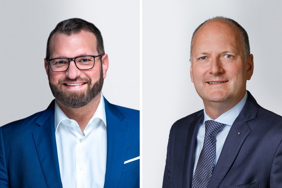 Wechsel bei der Hansa Armaturen GmbH: Faris Fattohi übergibt an Christoph Gasser (rechts), der als Chief Sales Officer (CSO) für die Oras Group am 1. Oktober 2021 startet. Bild: HANSA Armaturen GmbH