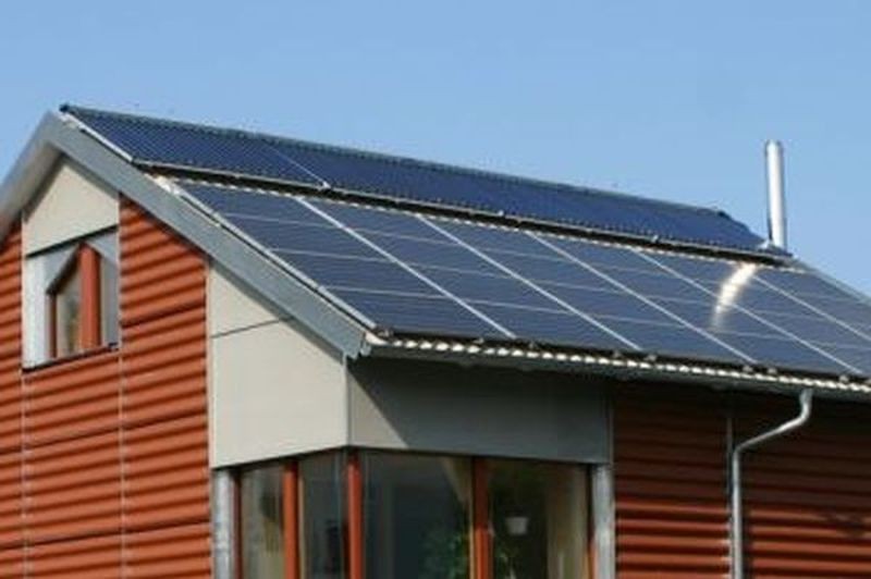 Ein Passivhaus mit Solarkollektoren Passivhaus-Institut