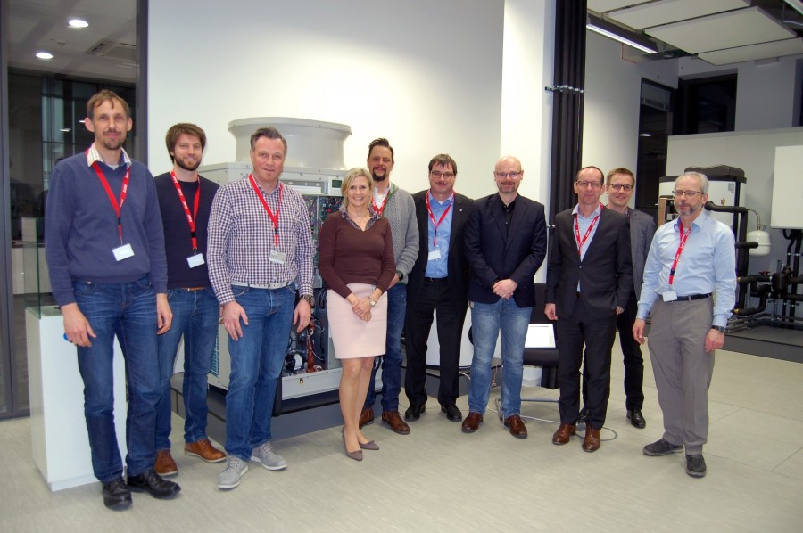 DKV-Mitglieder zu Besuch bei Mitsubishi Electric (Bild: DKV)