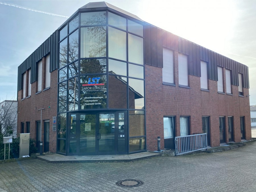 Labor Strauss Gruppe investiert in Standort Mönchengladbach Quelle: Labor Strauss 