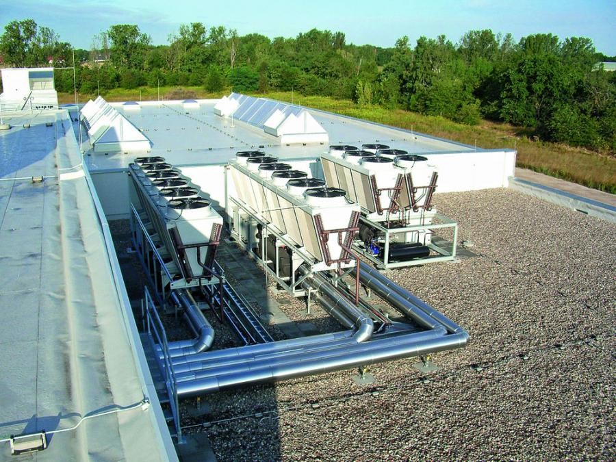 Größere Klimaanlagen müssen alle zehn Jahre energetisch inspiziert werden. Das nötige Know-how können Fachleute durch erfolgreiche Teilnahme an einem BTGA-Seminar zu § 12 EnEV nachweisen.