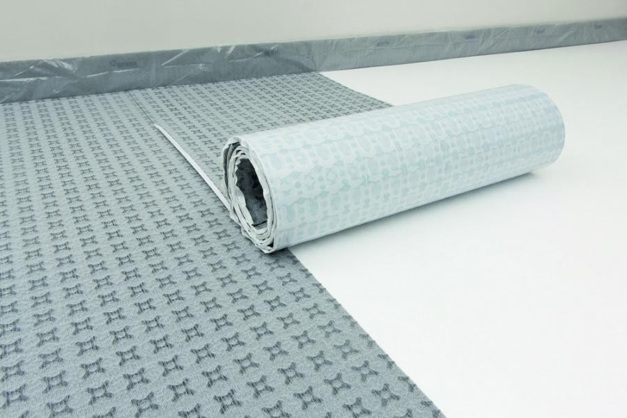 Die RAUTHERM SPEED plus Systemmatte weist lediglich eine Aufbauhöhe von 3 mm auf.