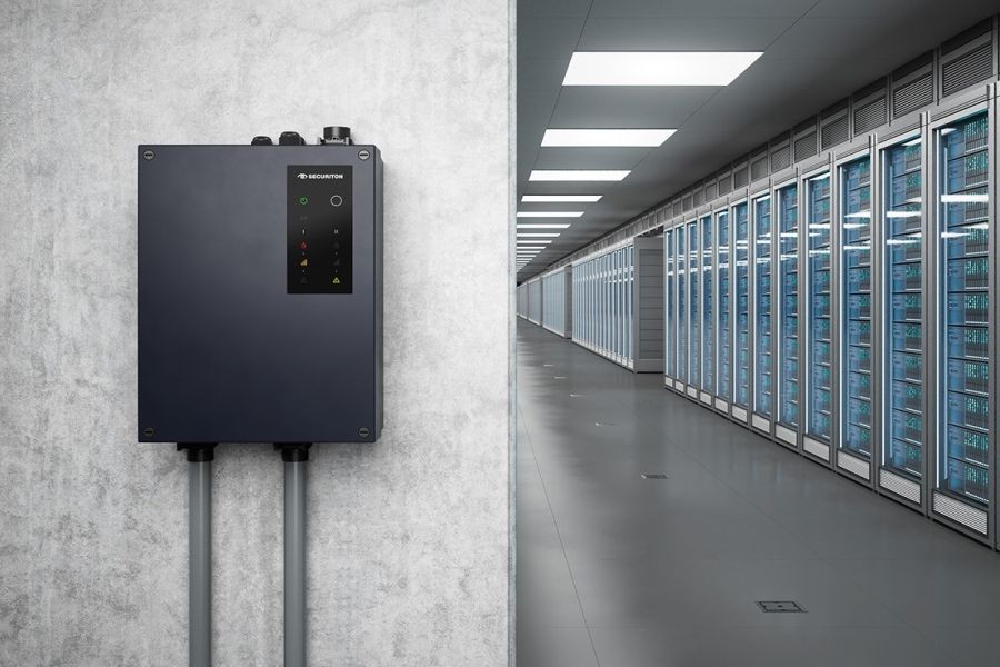SecuriSmoke ASD 2000 – die neueste Generation digitaler Ansaugrauchmelder setzt mit moderner App-Steuerung, höchster Sicherheit und gesteigerter Detektionsempfindlichkeit Maßstäbe in der frühzeitigen Branderkennung. Quelle: Securiton Deutschland