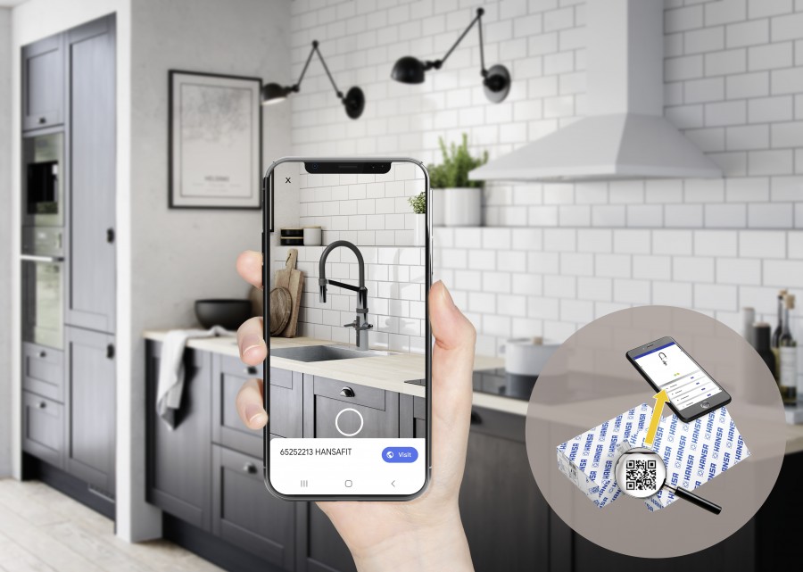 3D-Ansichten via Smartphone: mit dem Augmented Reality Modus lassen sich die Produkte von Hansa– hier die HANSAFIT Hybrid Küchenarmatur – interaktiv und visuell in einer physischen Umgebung darstellen. Zur einfachen Visualisierung vor der Installation kann die 3D Ansicht mit Augmented Reality Funktion bald auch über einen QR Code auf der Produktverpackung abgerufen werden. Quelle: HANSA Armaturen GmbH
