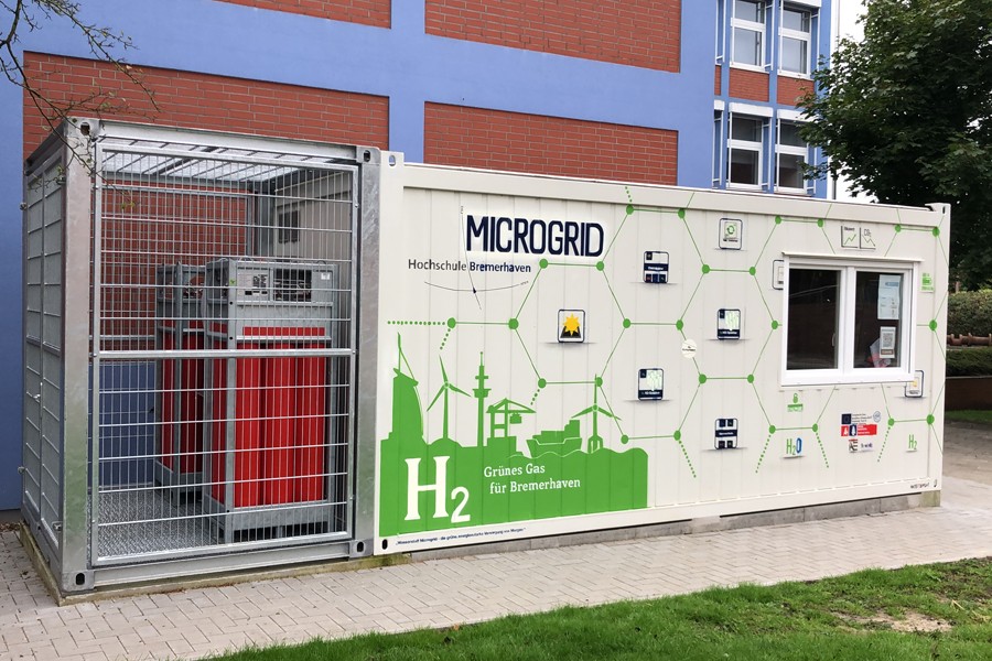 Der Microgrid-Container vor Haus C der Hochschule Bremerhaven. Bild: Hochschule Bremerhaven