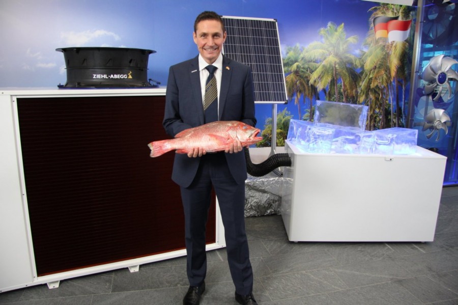 •High-Tech Komponenten aus Deutschland haben die Entwicklung von Maschinen ermöglicht, die mit Sonnenstrom Eisblöcke für lokale Fischer produzieren. Quelle: Ziehl-Abegg 