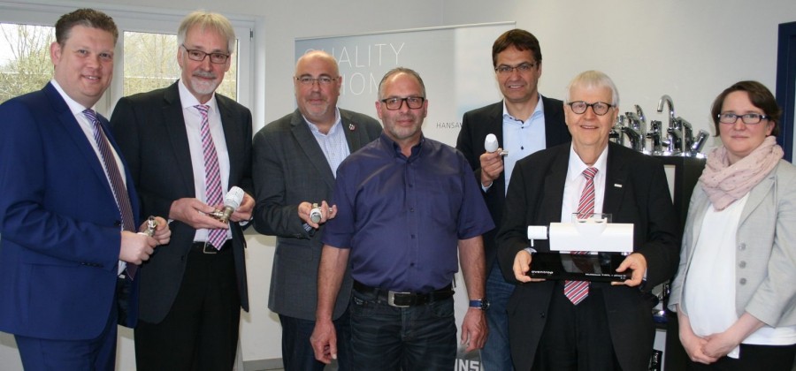 V.l.n.r.: Jörg Blöming, MdL; Heinz-Eckard Beele, IMI Hydronic Engineering Deutschland; Dr. Thomas Schöne, Bürgermeister Warstein; Franz-Werner Mestermann, Beilmann GmbH; Dr. Peter Liese, MEP; Georg Rump, Oventrop GmbH; Dr. Sarah Brückner, EUnited Valves - Quelle: EUnited Valves, 2018