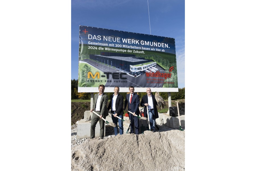 (v.l.n.r.): Stefan Gubi, Peter Huemer, LR Markus Achleitner, Gernot Windhager - Bild: Windhager